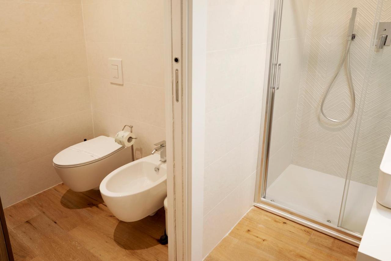 Prestige Boutique Homes - Colonne Di San Lorenzo Milan Bagian luar foto
