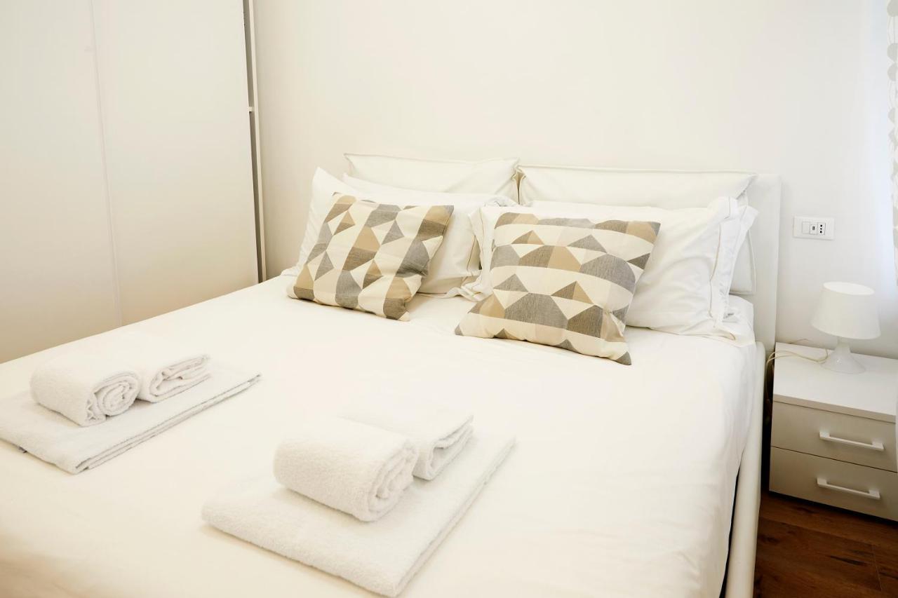 Prestige Boutique Homes - Colonne Di San Lorenzo Milan Bagian luar foto
